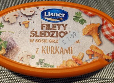 Śledź atlantycki w sosie grzybowym z kurkami